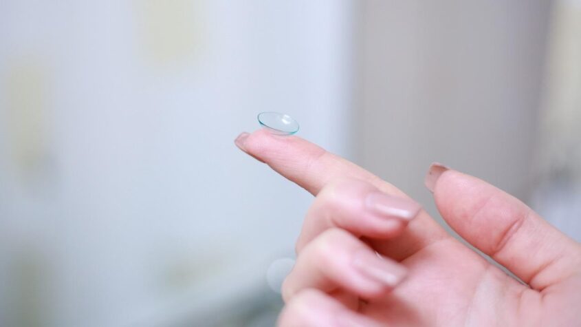 How To Choose The Best Seller Contact Lenses